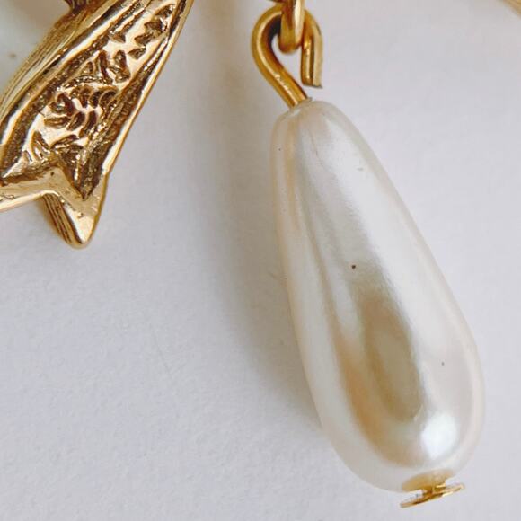 VTG 50s 60s Porcelain Rose Bow Brooch Faux Pearl Drop Mid Century Gold Tone Pin - Picture 5 of 8